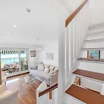 La Prom - A Two Bedroom Apartment With A Sea View